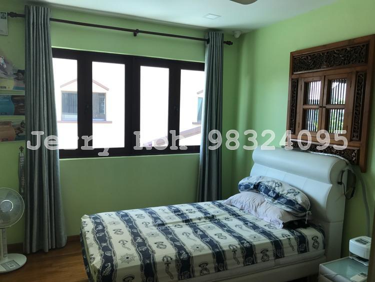 Jalan Arif (D19), Terrace #158295702